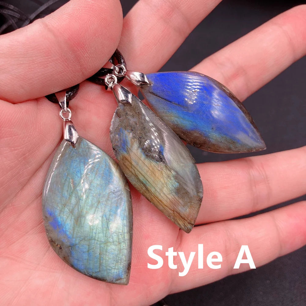 Natural Irregular Crystal Stone Labradorite Ornament Moonstone Sunstone Ornament Divination Spiritual Meditation Ornament
