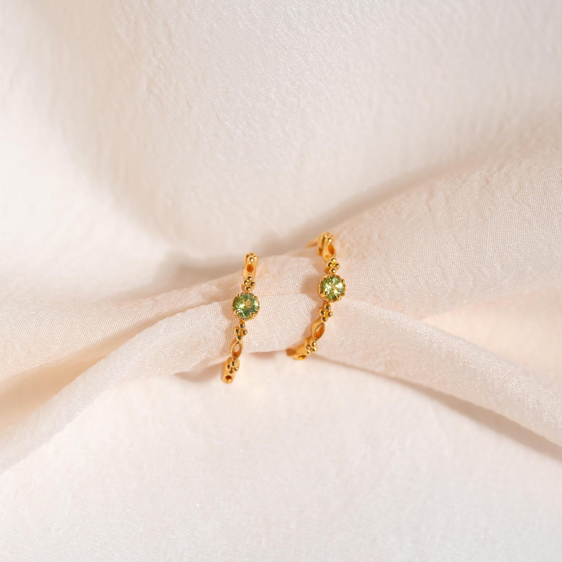 Natural Peridot Gold Necklace, 14K Gold Vermeil Peridot Vintage Pendant Jewelry, Birthday Gifts for Her