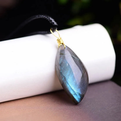 Natural Irregular Crystal Stone Labradorite Ornament Moonstone Sunstone Ornament Divination Spiritual Meditation Ornament
