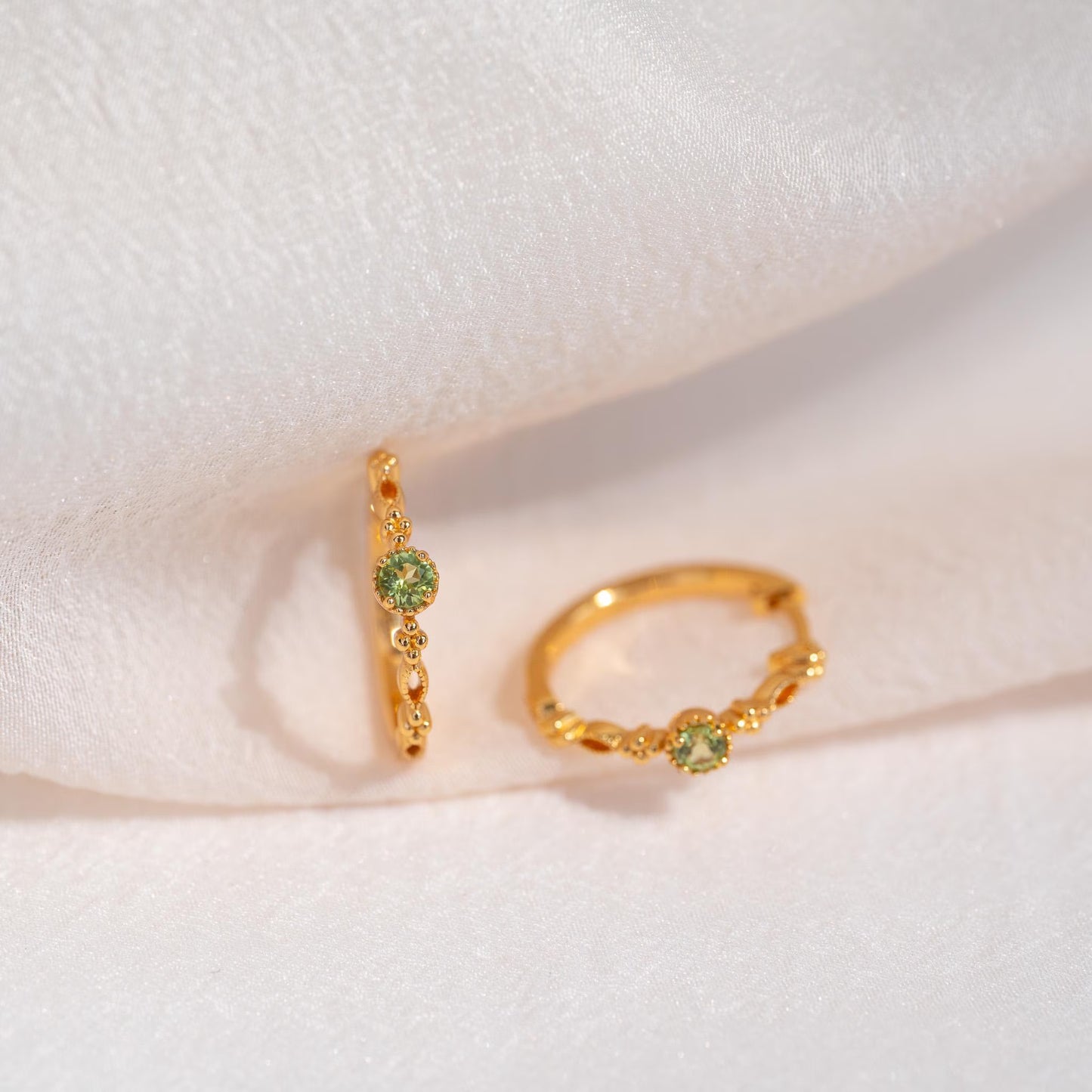 Natural Peridot Gold Necklace, 14K Gold Vermeil Peridot Vintage Pendant Jewelry, Birthday Gifts for Her