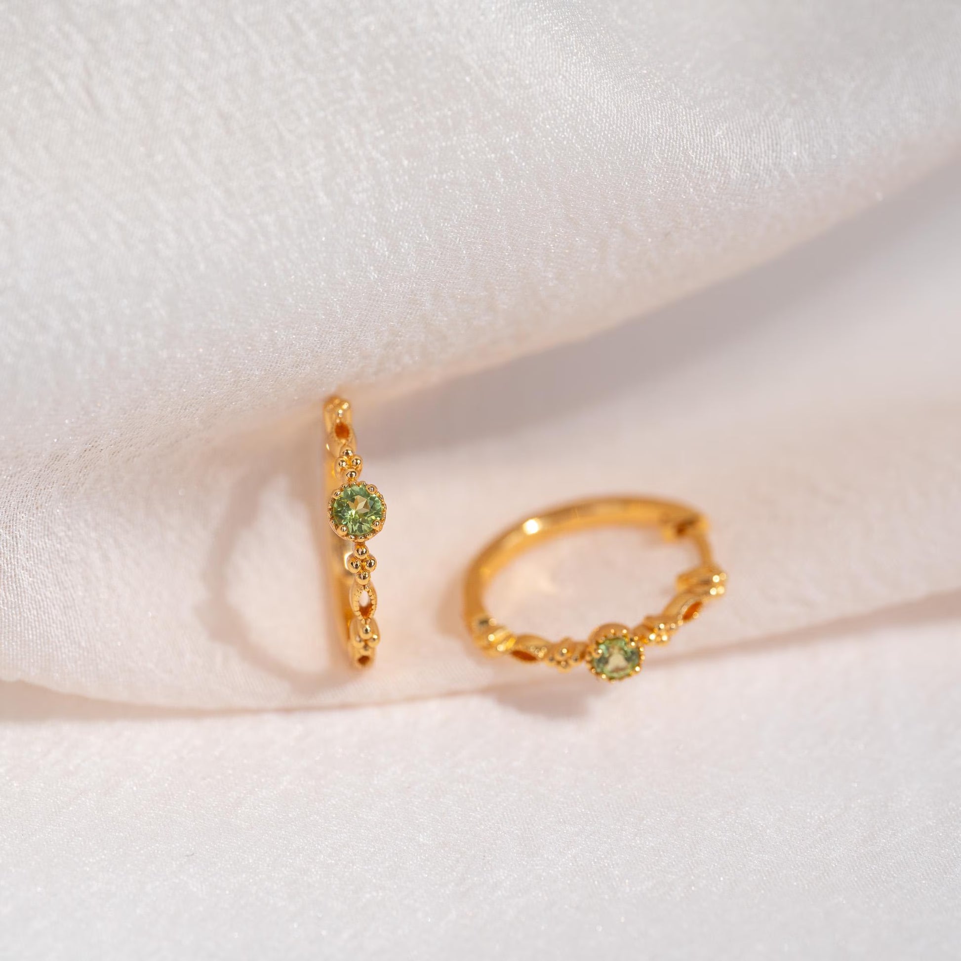 Natural Peridot Gold Necklace, 14K Gold Vermeil Peridot Vintage Pendant Jewelry, Birthday Gifts for Her